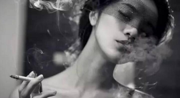 女人抽煙的好處有哪些，失戀時(shí)的良藥