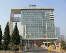 35億煙民1年為國(guó)家貢獻(xiàn)12億！專家：卷煙太便